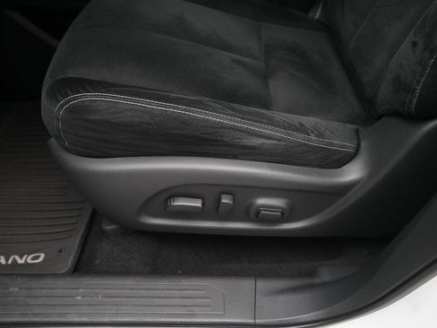 Used 2019 Nissan Murano SV w/ Premium Package image 28