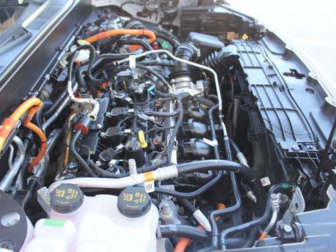 Used 2025 Ford Maverick XLT FWD image 41