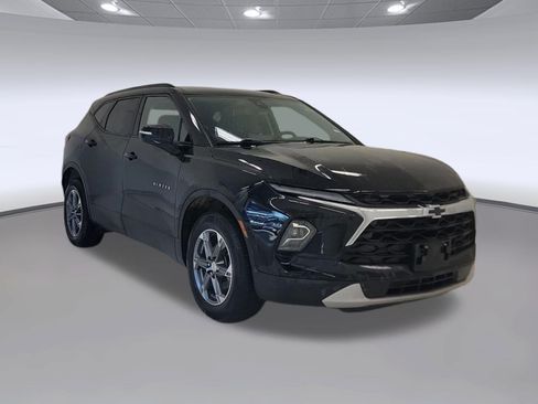 Used 2023 Chevrolet Blazer LT w/ LPO, Floor Liner Package FWD image 5