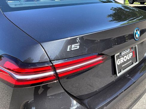 Used 2024 BMW i5 eDrive40i RWD image 32