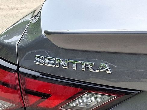 Used 2022 Nissan Sentra SR w/ Electronics Package FWD image 23