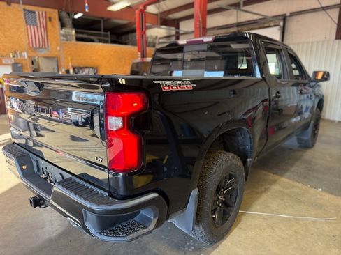 Used 2019 Chevrolet Silverado 1500 LT Trail Boss image 11