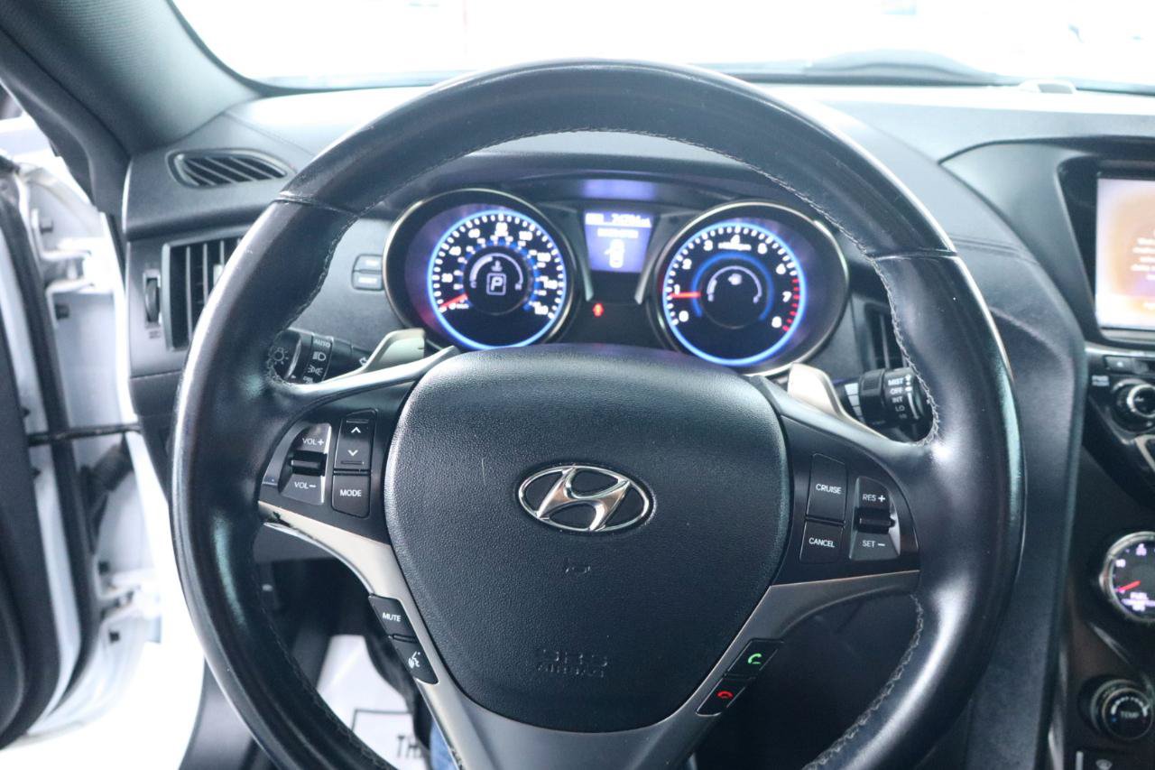 Used 2014 Hyundai Genesis 2.0T RWD image 25