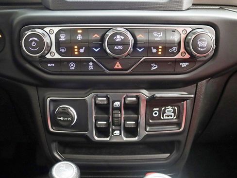 Used 2019 Jeep Wrangler Unlimited Sport S image 23