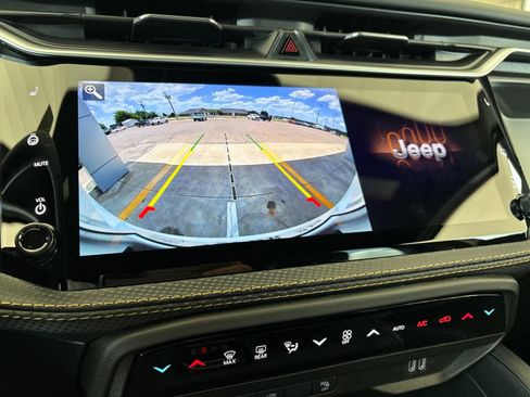 New 2026 Jeep Cherokee Limited AWD/4WD image 26