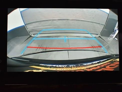 Used 2025 Toyota Corolla LE image 29