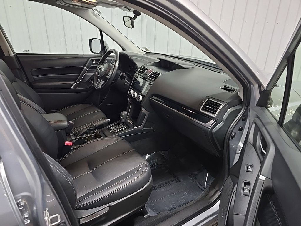 Used 2017 Subaru Forester 2.5i Touring AWD/4WD image 16