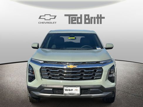 New 2026 Chevrolet Equinox LT w/ Convenience Package II image 2