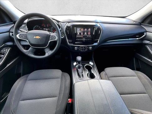 Certified 2021 Chevrolet Traverse LT image 16