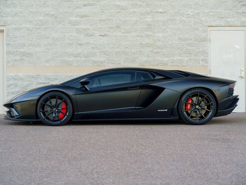 Used 2017 Lamborghini Aventador S AWD/4WD image 25
