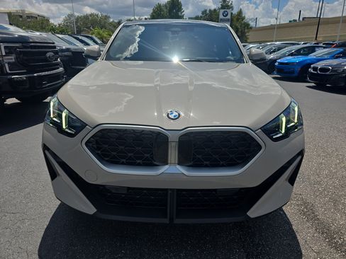 Used 2026 BMW X2 xDrive28i AWD/4WD image 2
