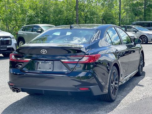 Used 2026 Toyota Camry SE FWD image 15