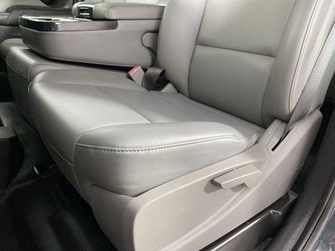 Used 2018 Chevrolet Silverado 2500 W/T AWD/4WD image 15