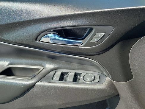 Certified 2019 Chevrolet Equinox LT FWD image 15