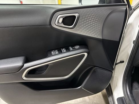 Used 2022 Kia Soul LX FWD image 20