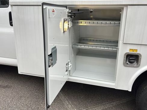 New 2025 Chevrolet Express 3500 w/ Power Convenience Package image 16
