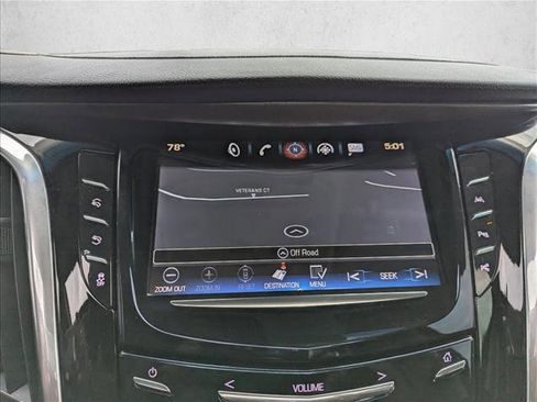 Used 2017 Cadillac Escalade ESV Premium Luxury RWD image 16