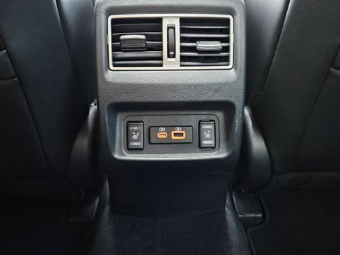 Used 2023 Nissan Maxima Platinum w/ Sport Mat Group FWD image 27