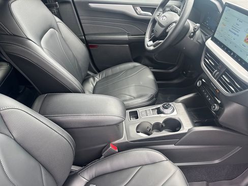 New 2026 Ford Escape Platinum w/ Premium Technology Package AWD/4WD image 9