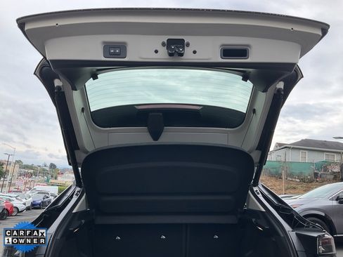 Used 2023 Nissan Ariya AWD image 9