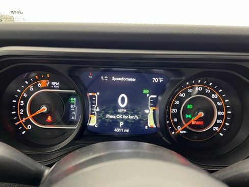 Used 2024 Jeep Wrangler Unlimited Rubicon 392 image 17