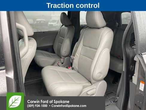 Used 2015 Toyota Sienna XLE image 11