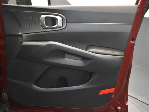 Certified 2025 Kia Sorento S image 13