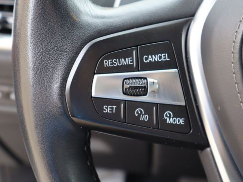 Used 2025 BMW X5 xDrive50e AWD/4WD image 12