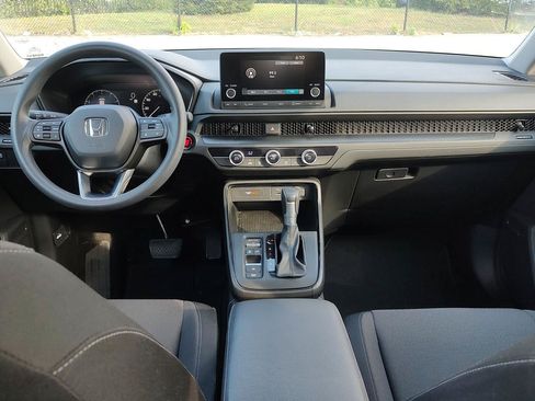 Used 2024 Honda CR-V LX image 16