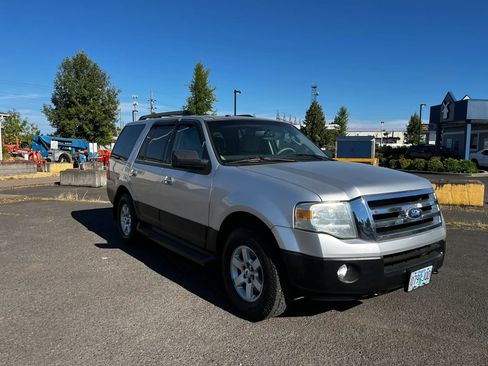 Used 2011 Ford Expedition XL w/ HD Trailer Tow Pkg AWD/4WD image 1