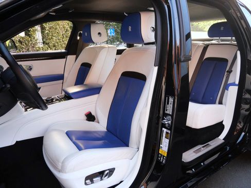 Used 2023 Rolls-Royce Ghost image 24