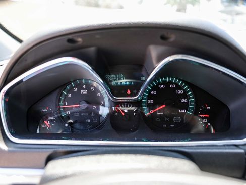 Used 2017 Chevrolet Traverse Premier FWD image 16