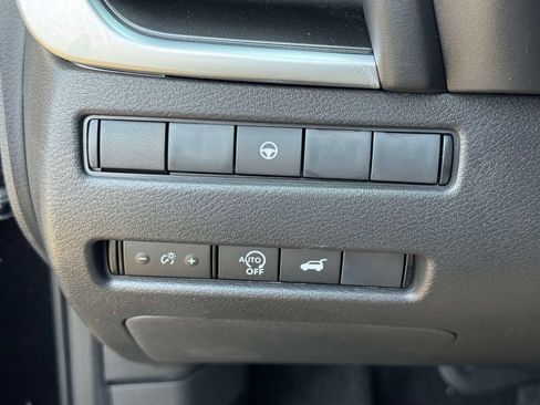 Certified 2026 Nissan Rogue SV AWD/4WD image 19