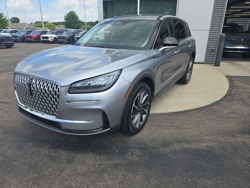 Certified 2024 Lincoln Corsair AWD w/ Equipment Group 101A image 2
