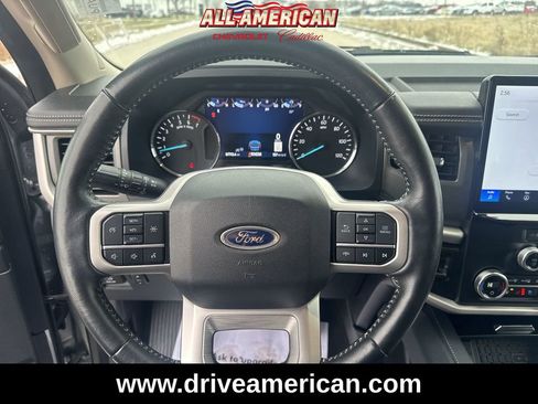 Used 2024 Ford Expedition XLT image 12
