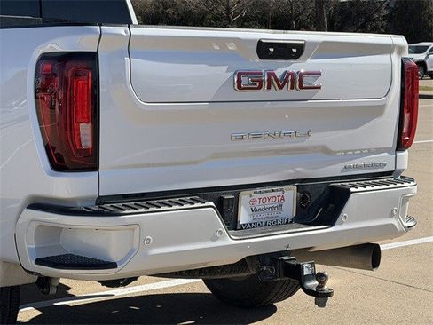 Used 2022 GMC Sierra 2500 Denali image 6