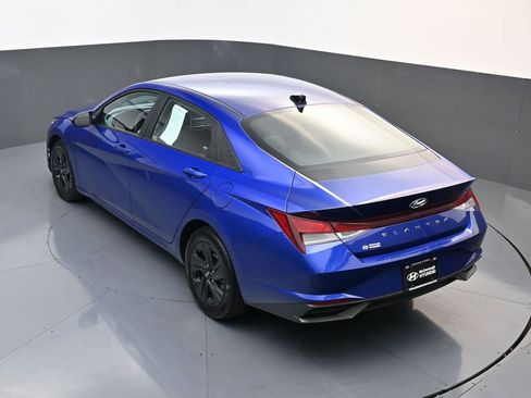 Certified 2023 Hyundai Elantra SEL image 17