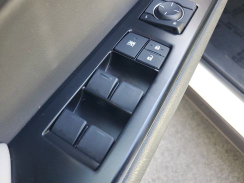 Certified 2022 Lexus UX 200 image 18