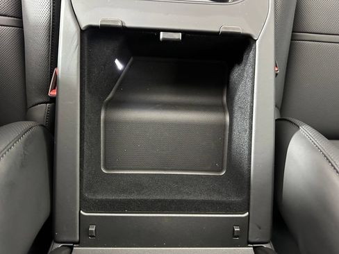 Certified 2026 Porsche Cayenne GTS AWD/4WD image 36