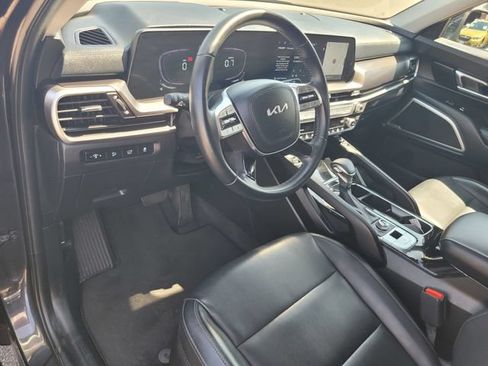 Used 2025 Kia Telluride S AWD/4WD image 9