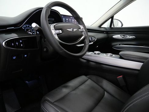 Used 2023 Genesis GV70 2.5T w/ Select Package AWD/4WD image 12