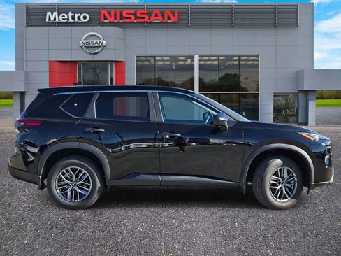 New 2026 Nissan Rogue S image 2