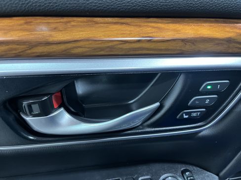 Used 2021 Honda CR-V Touring image 27