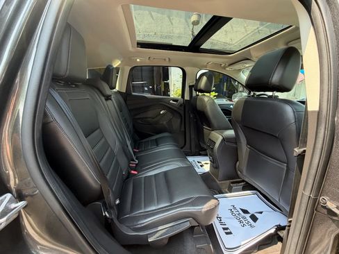 Used 2017 Ford Escape Titanium AWD/4WD image 33