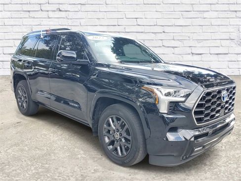 Used 2023 Toyota Sequoia Platinum image 5