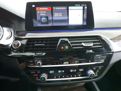 Used 2019 BMW 530i xDrive w/ Convenience Package AWD/4WD image 15