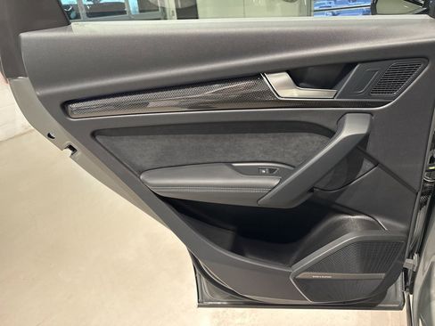 Used 2025 Audi SQ5 Prestige image 40