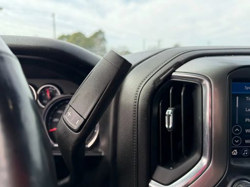 Used 2020 Chevrolet Silverado 1500 LT w/ All-Star Edition image 21