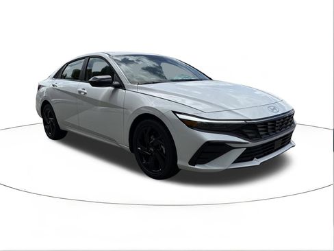 New 2026 Hyundai Elantra SEL Sport FWD image 1