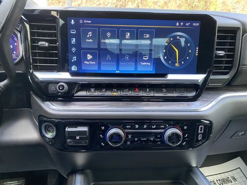 Used 2025 Chevrolet Silverado 2500 LTZ w/ LTZ Premium Package image 26